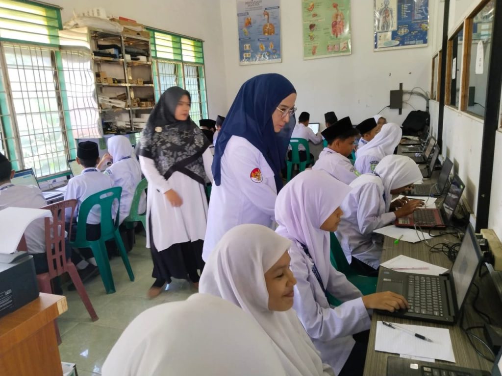 PROGRAM UNGGULAN MTs AMAL SHALEH